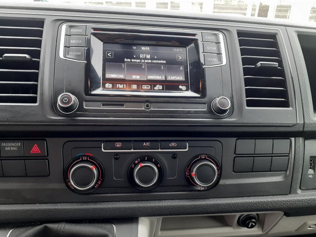 Volkswagen Transporter 2.0 TDI · 3 Lugares · Ano 2019 — imagen 15