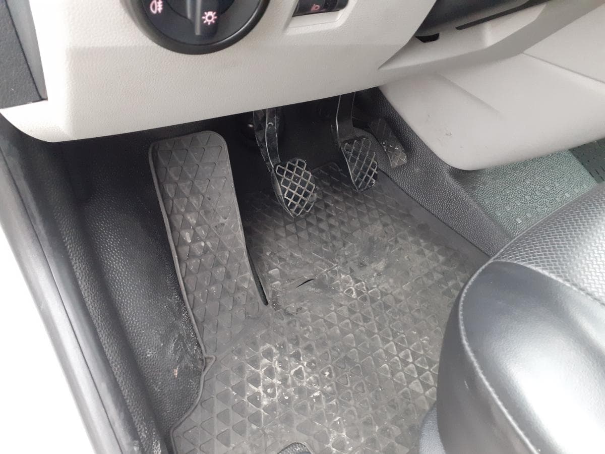 Volkswagen Transporter 2.0 TDI · 3 Lugares · Ano 2019 — imagen 17