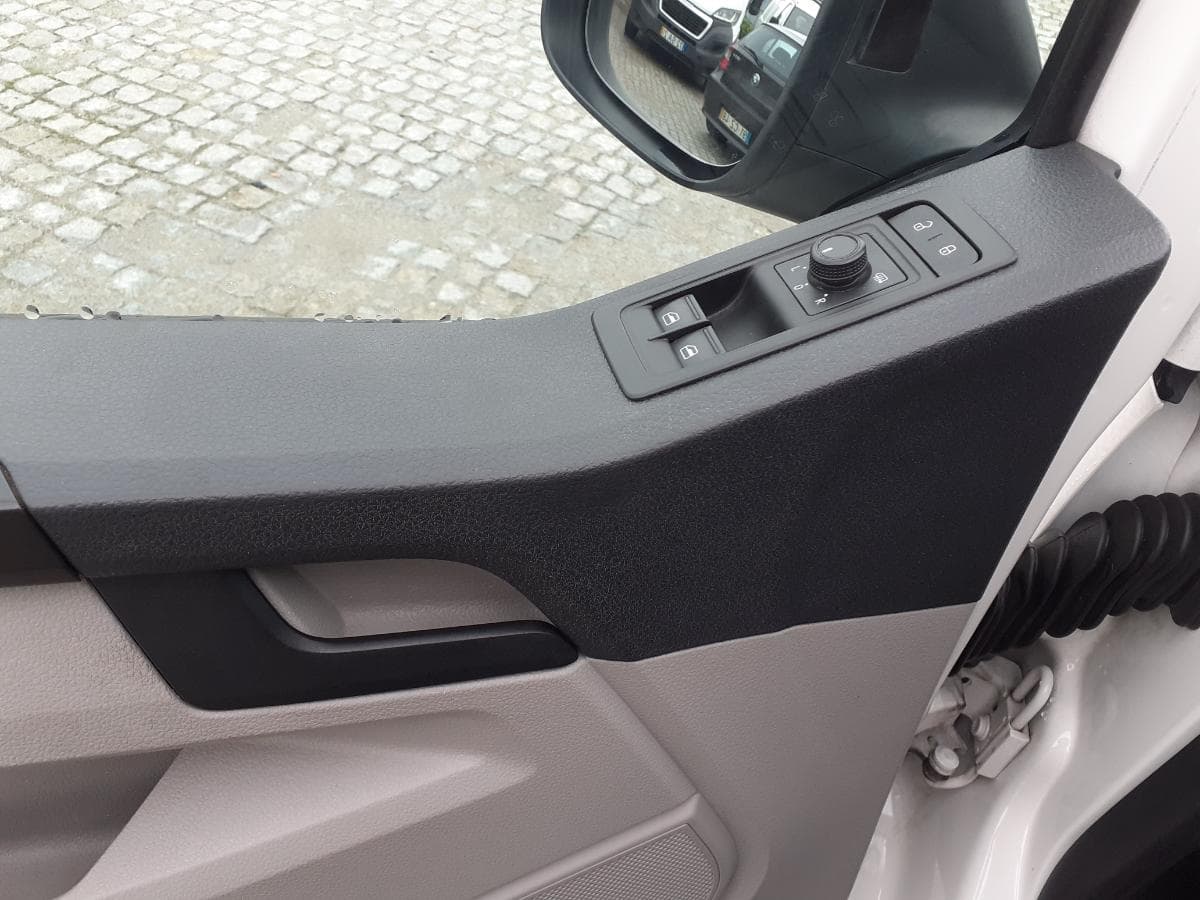 Volkswagen Transporter 2.0 TDI · 3 Lugares · Ano 2019 — imagen 19