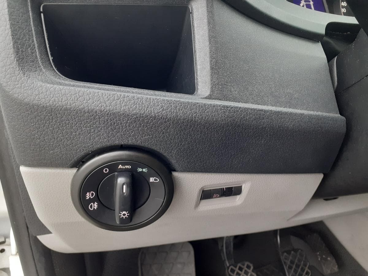Volkswagen Transporter 2.0 TDI · 3 Lugares · Ano 2019 — imagen 20