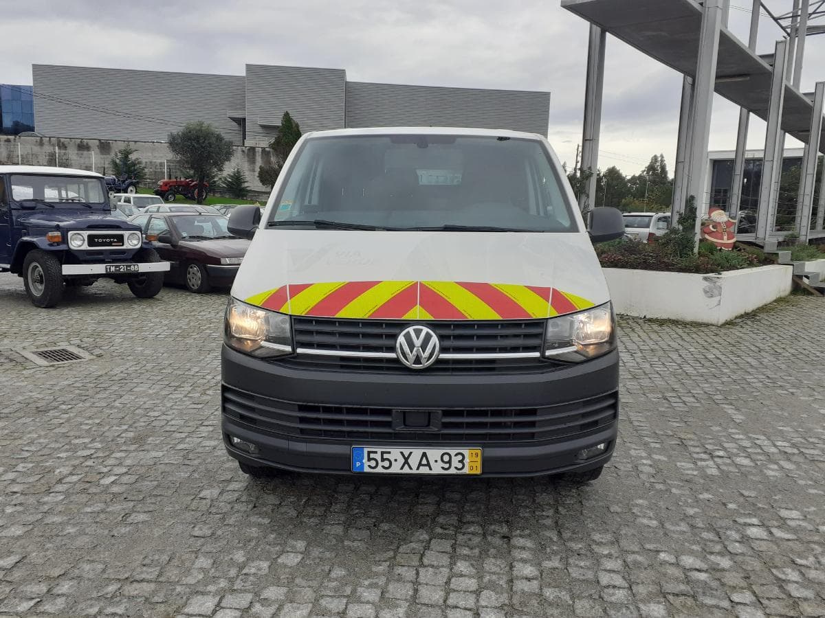Volkswagen Transporter 2.0 TDI · 3 Lugares · Ano 2019 — imagen 2
