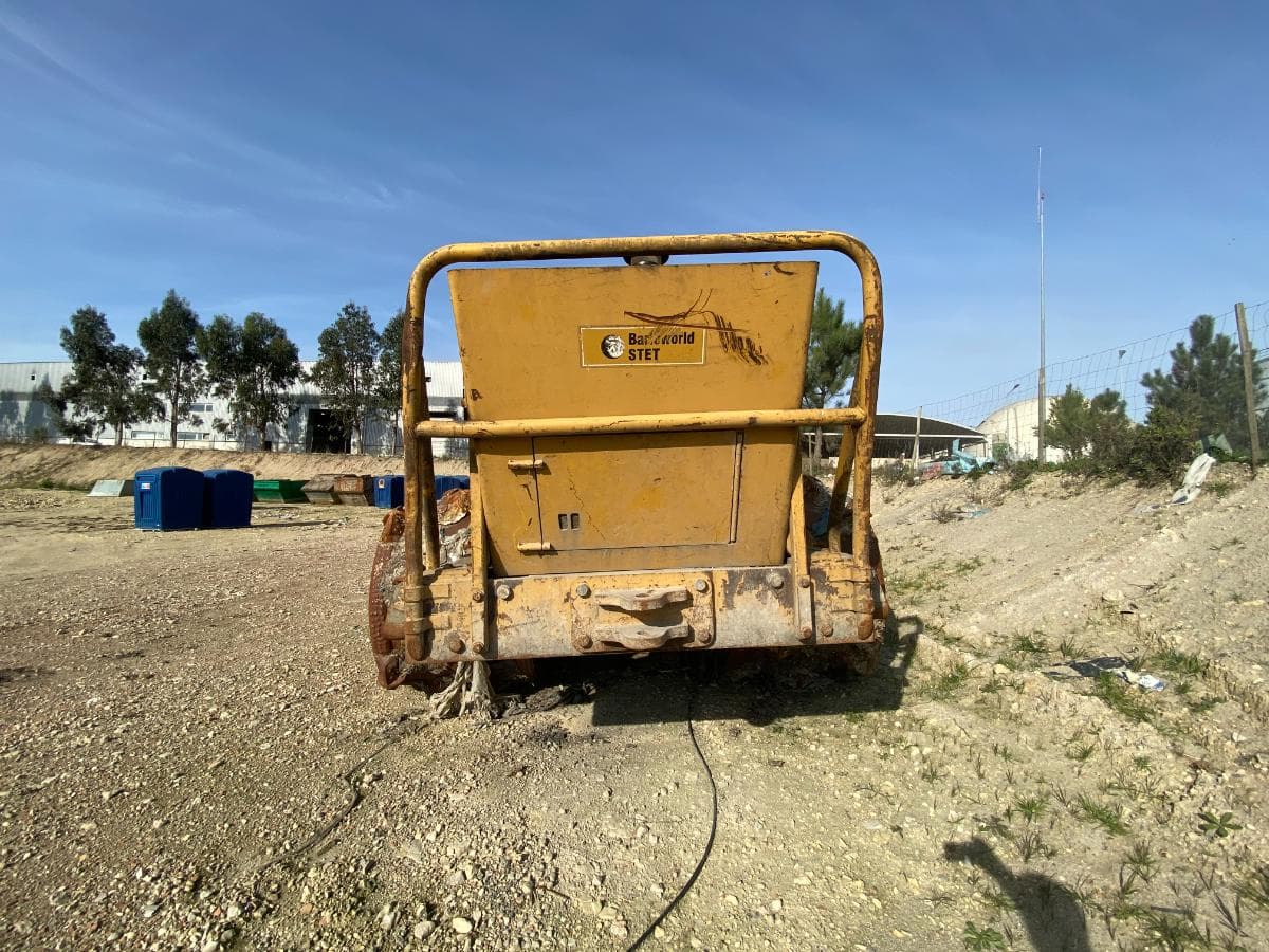 Compactador CATERPILLER · Coimbra — imagem 5