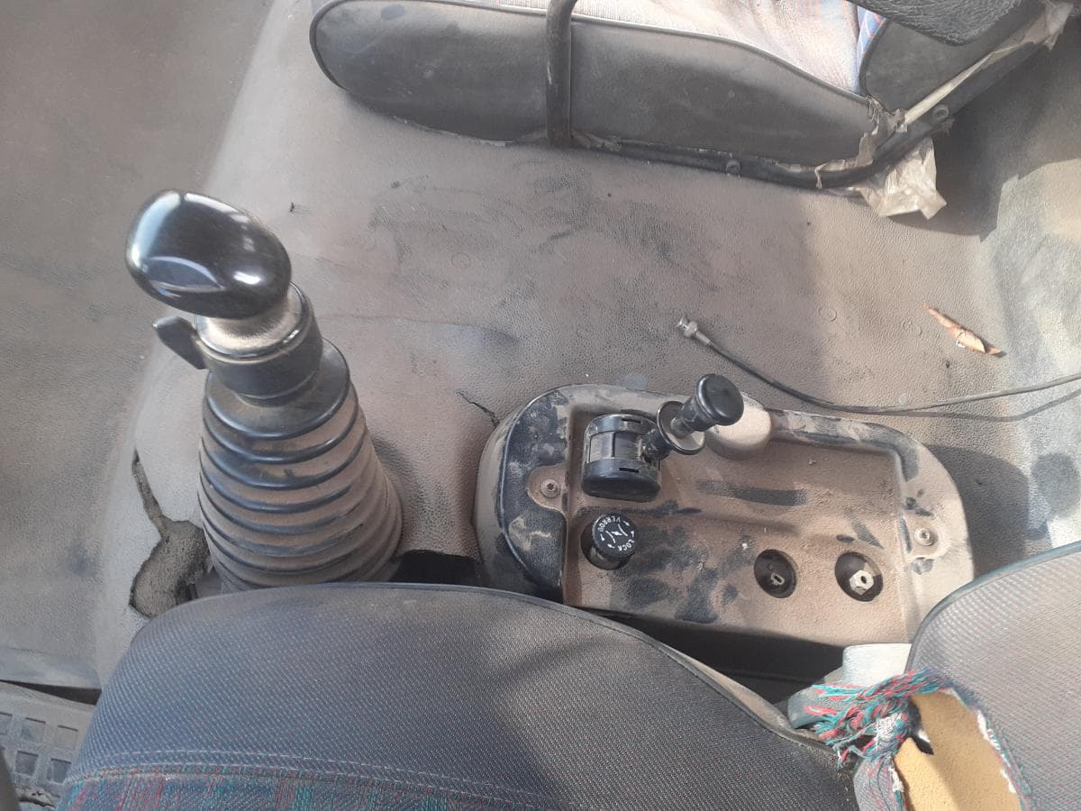 Renault G300 · Tribasculante · Ano 1991 — imagem 18