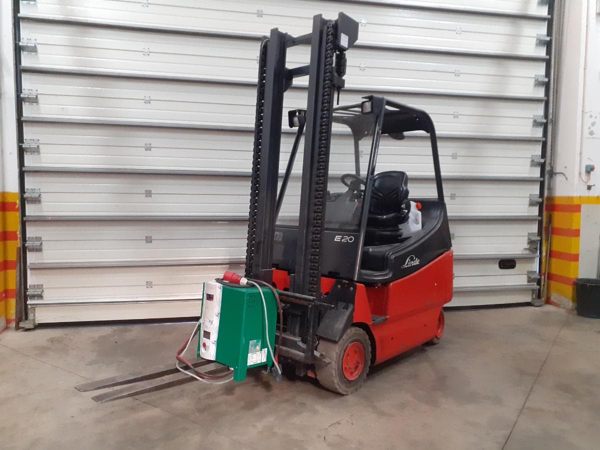 Empilhador Linde E20 · Elétrico · Ano 2007 — imagem 2