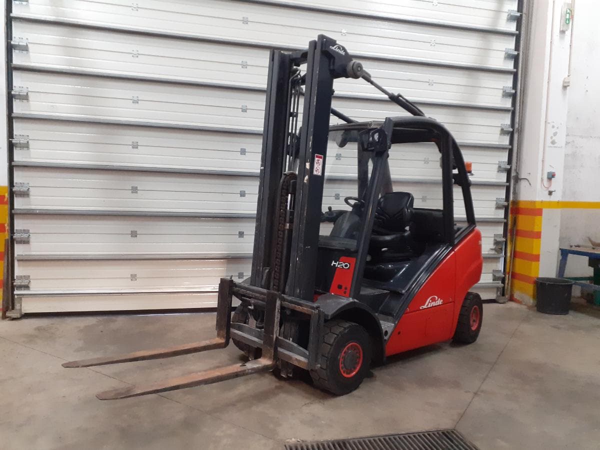 Empilhador Linde H20D · Diesel · Ano 2006 — imagem 2