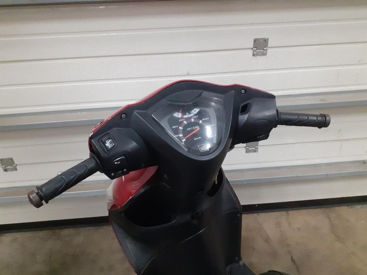 Honda Vision NSC 110 · Año 2012 — imagen 5