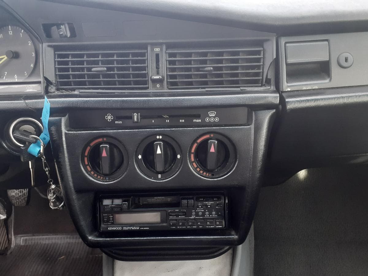 Mercedes-Benz 190D · Ano 1985 — imagen 15