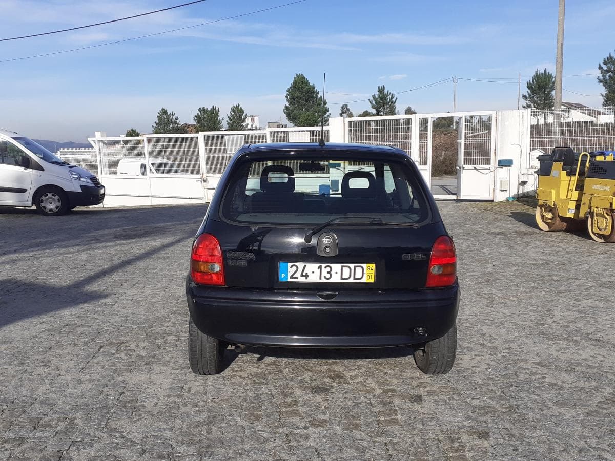 Opel Corsa 1.4 SI · Ano 1994 — imagem 5