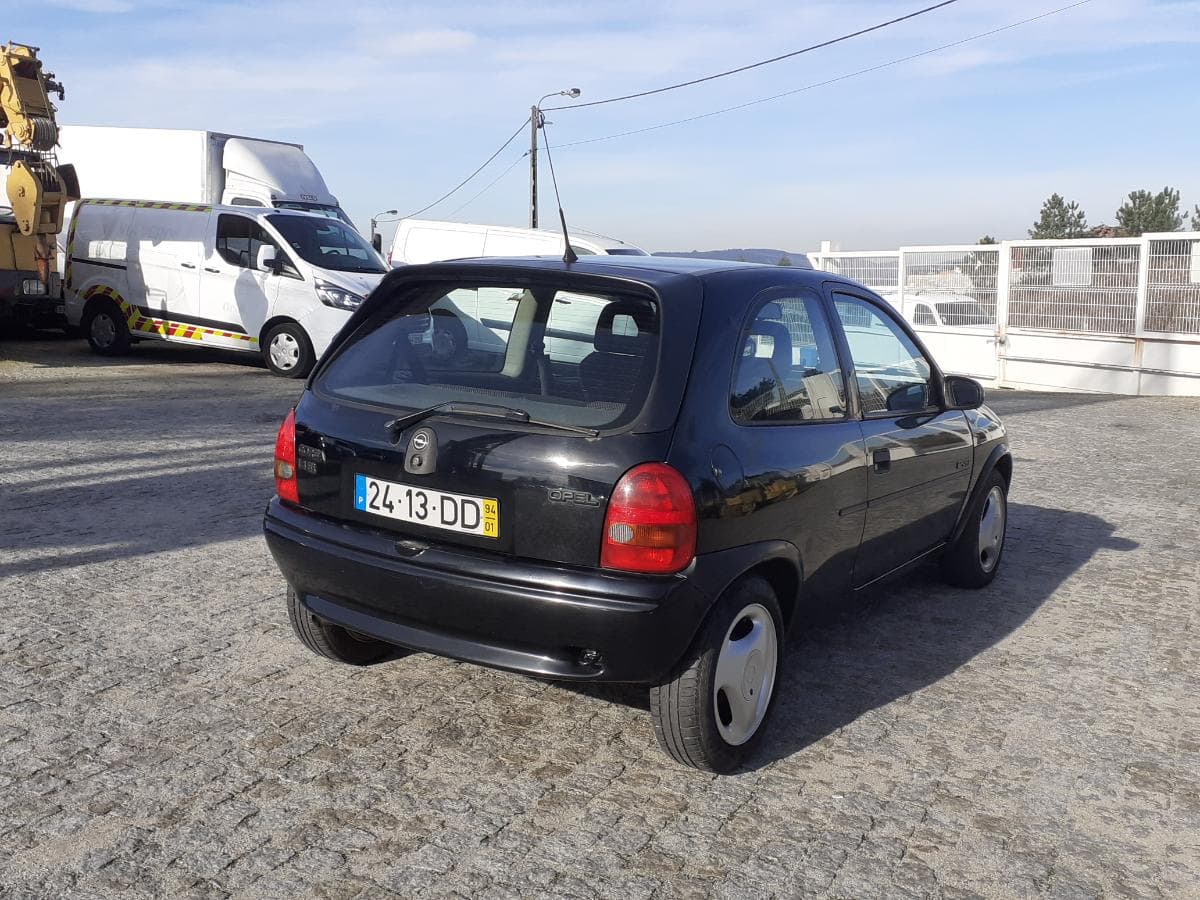 Opel Corsa 1.4 SI · Ano 1994 — imagem 4