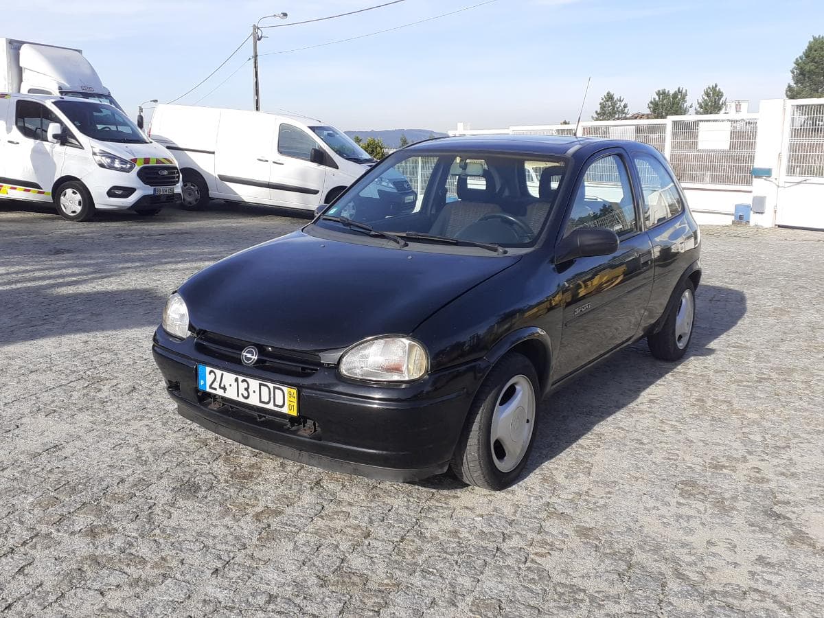 Opel Corsa 1.4 SI · Ano 1994