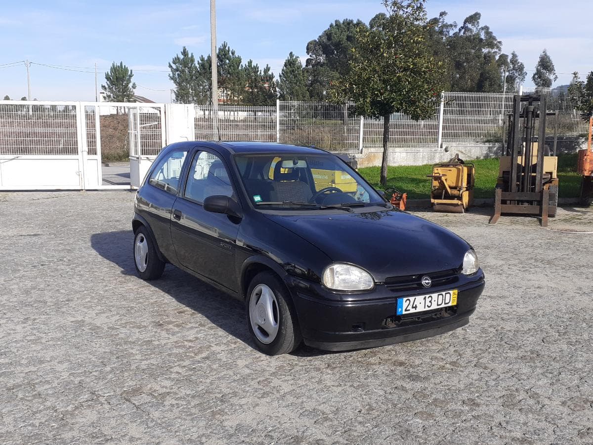 Opel Corsa 1.4 SI · Ano 1994 — imagem 3