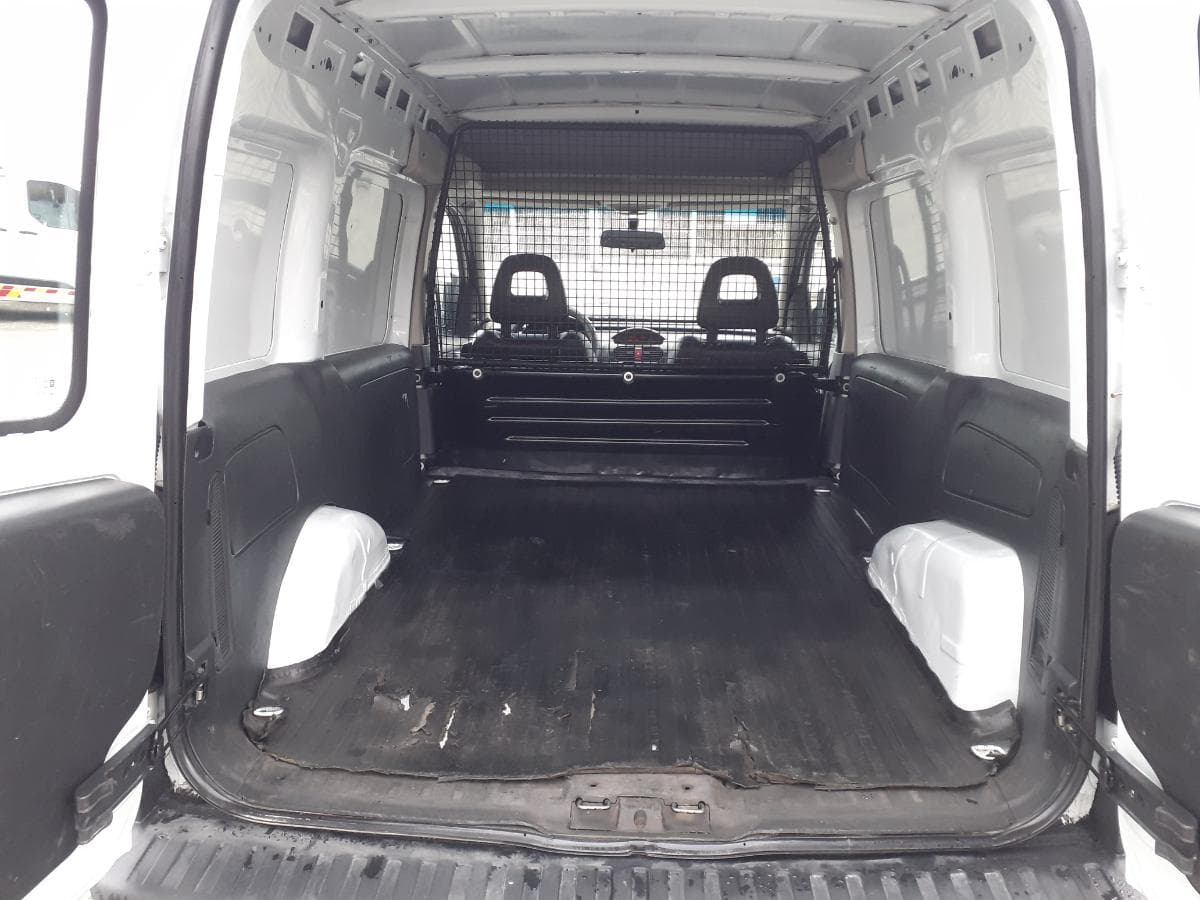 Opel Combo 1.7 CDTI · Ano 2010 — imagem 10