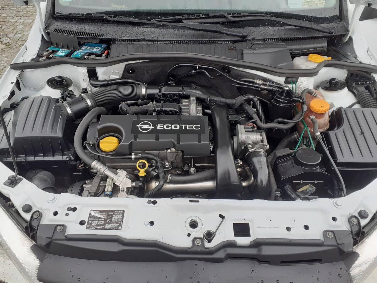 Opel Combo 1.7 CDTI · Ano 2010 — imagem 8