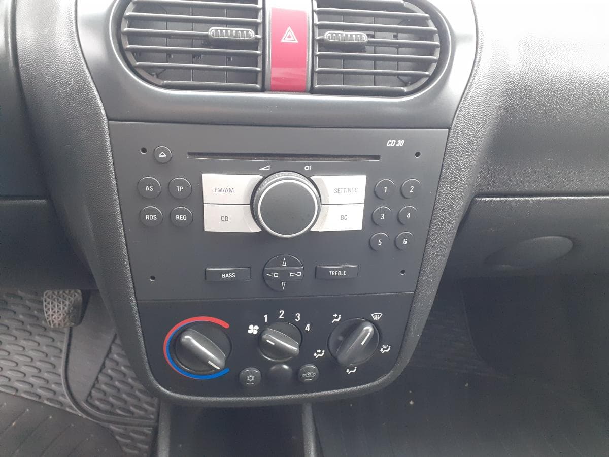 Opel Combo 1.7 CDTI · Ano 2010 — imagem 19