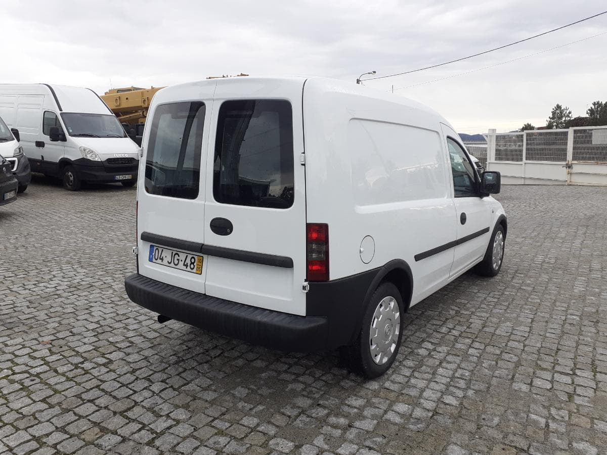 Opel Combo 1.7 CDTI · Ano 2010 — imagem 4