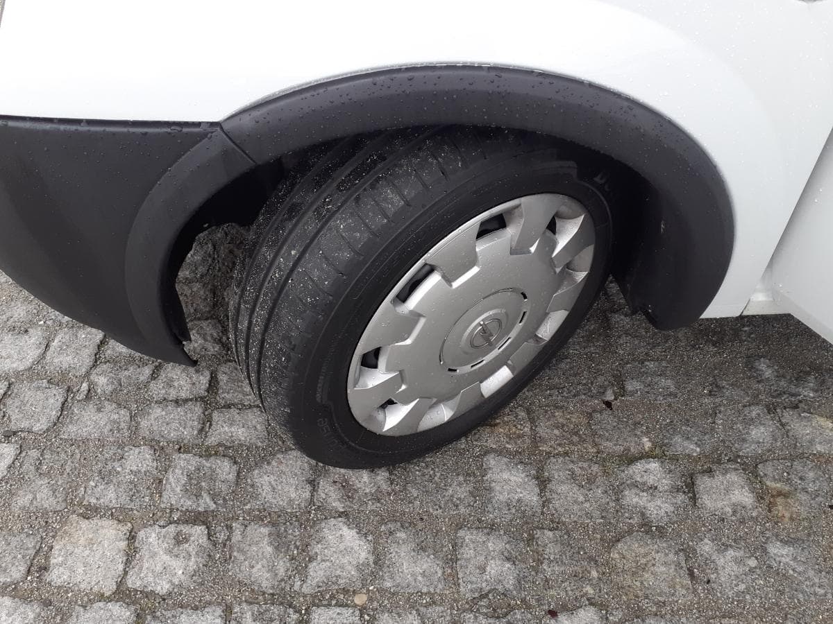 Opel Combo 1.7 CDTI · Ano 2010 — imagem 7