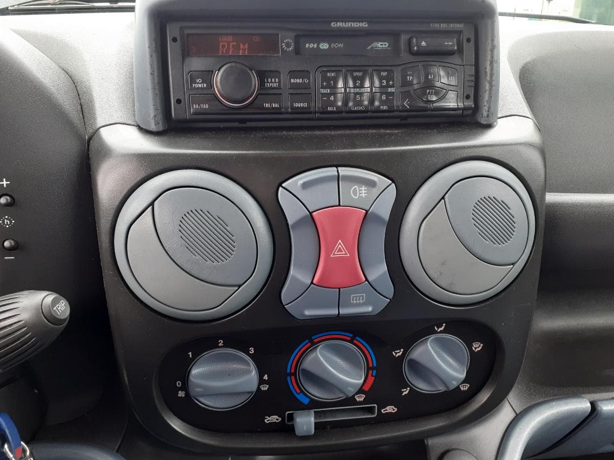Fiat Doblo 1.3 JTD · Ano 2004 — imagem 17