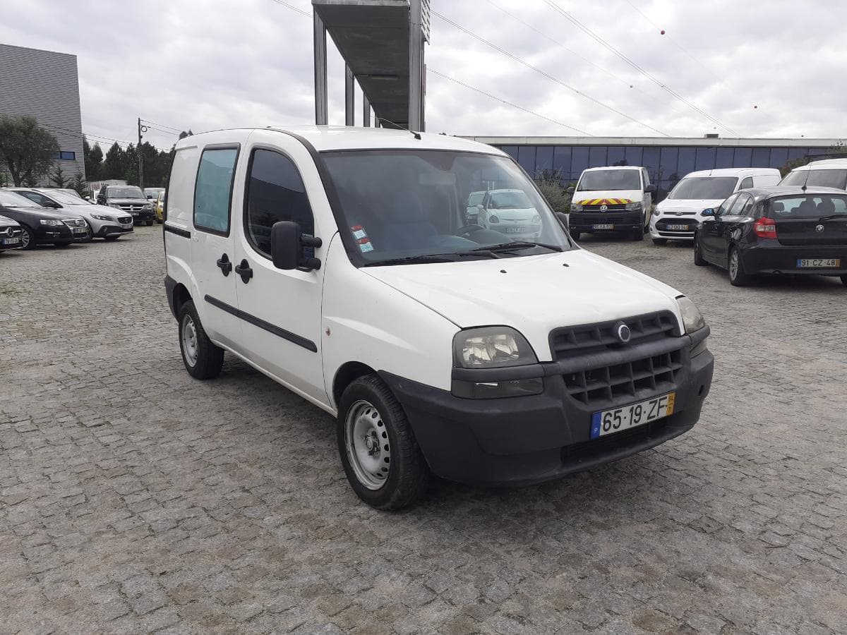 Fiat Doblo 1.3 JTD · Ano 2004 — imagem 1