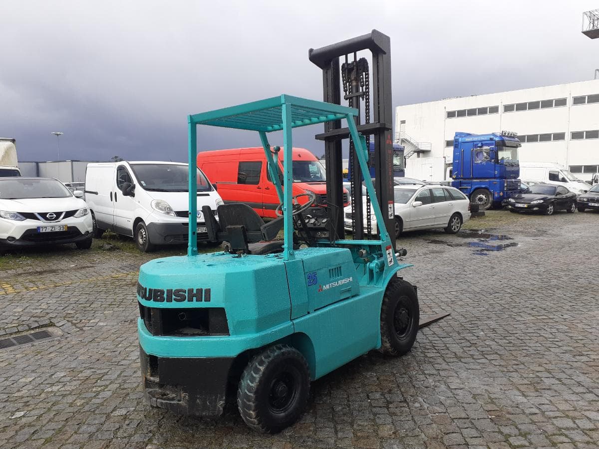 Empilhador Mitsubishi 25 — imagem 4