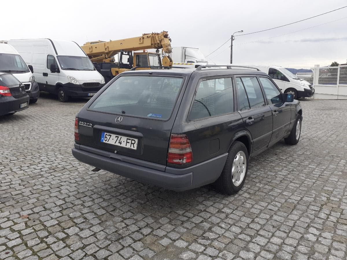 Mercedes-Benz 250TD · Ano 1987 — imagem 4