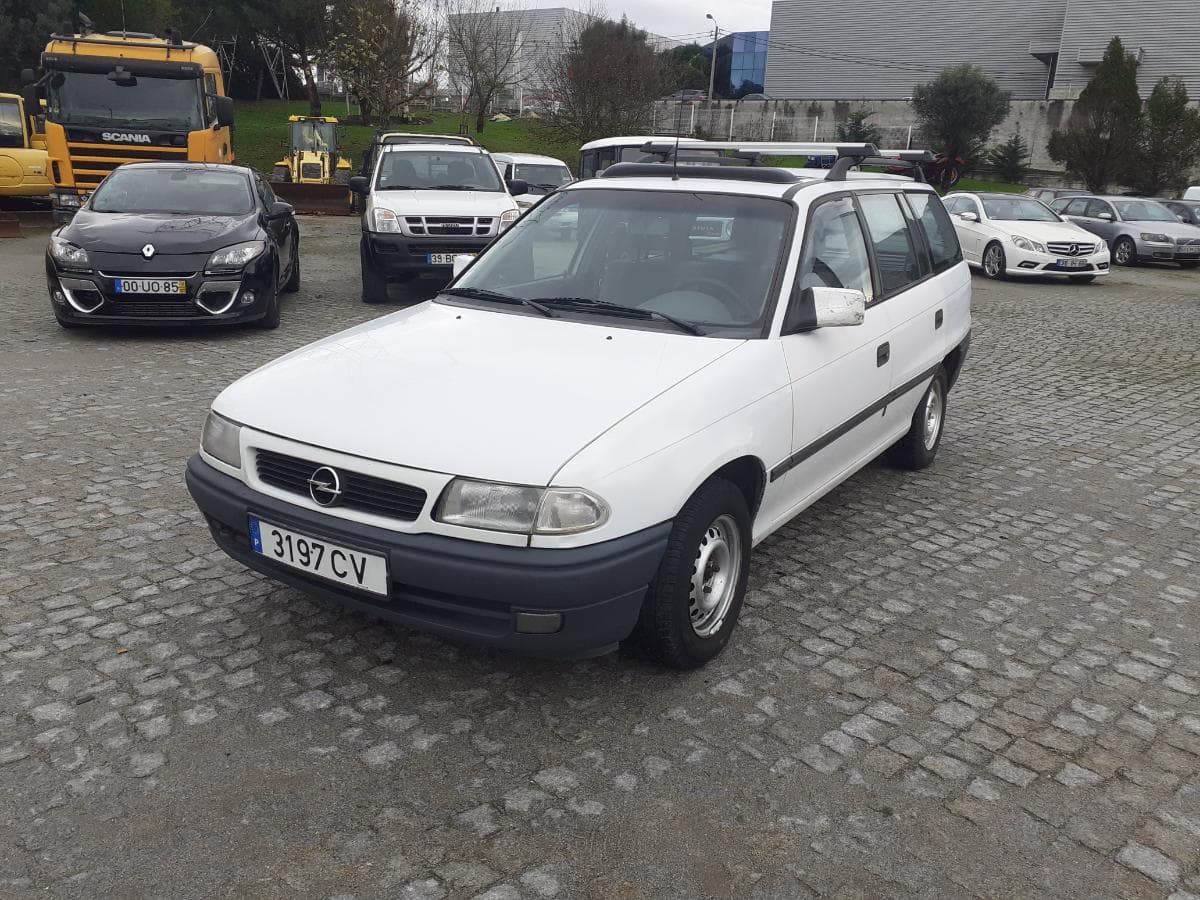 Opel Astra F 1.4 Si · Ano 1993 — imagen 3