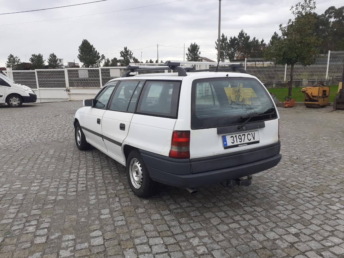 Opel Astra F 1.4 Si · Ano 1993 — imagen 6