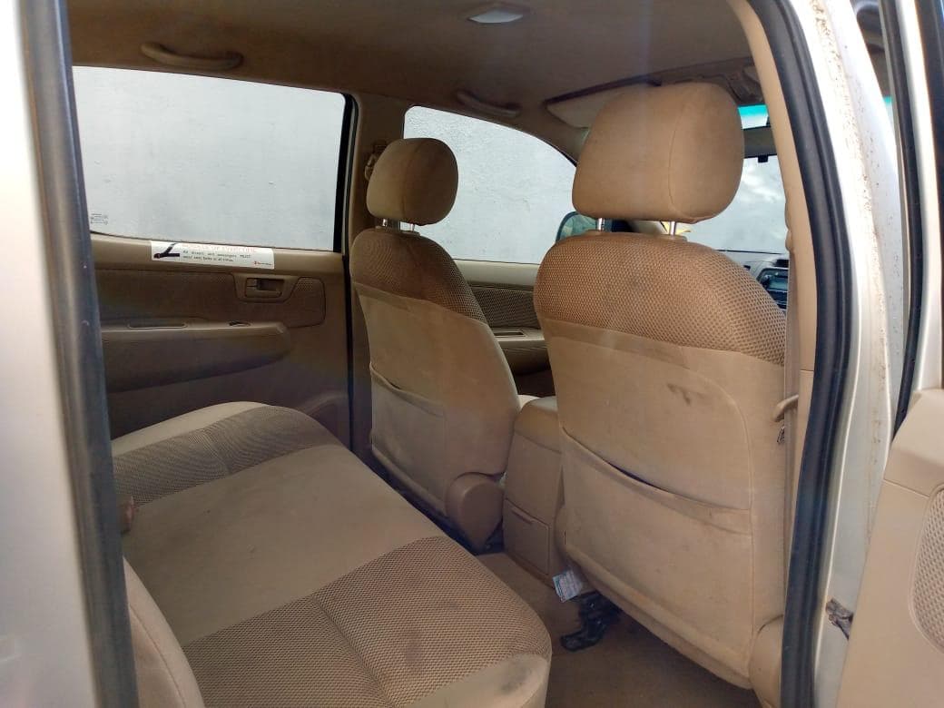 TOYOTA HILUX D4D · — imagem 10