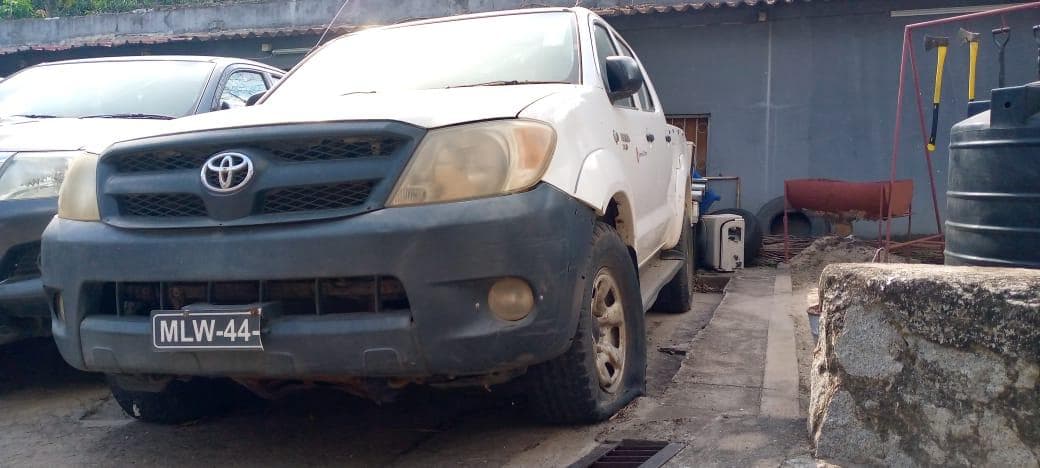 TOYOTA HILUX D4D ·