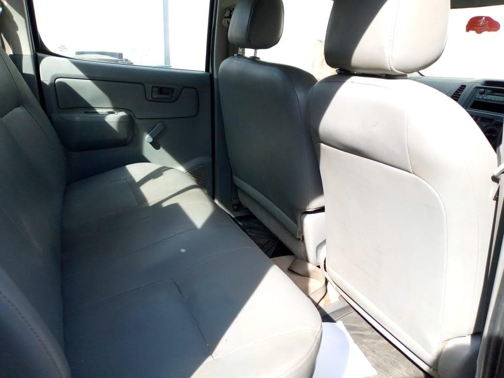 TOYOTA HILUX D4D · — imagem 7