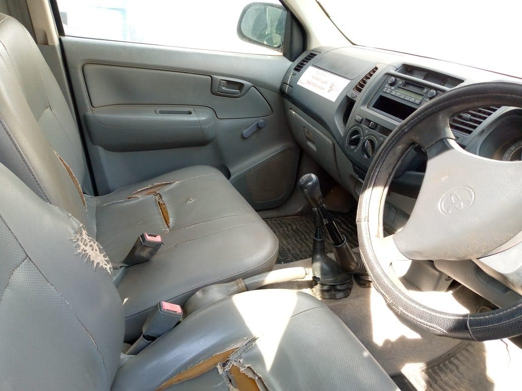 TOYOTA HILUX D4D · — imagem 8