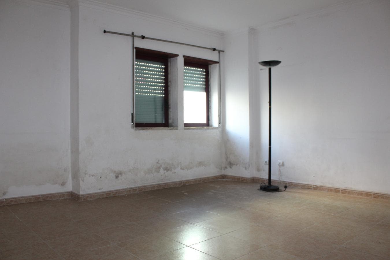 1/2 Apartamento T1 · Lugar de Garagem · Sintra — imagem 6