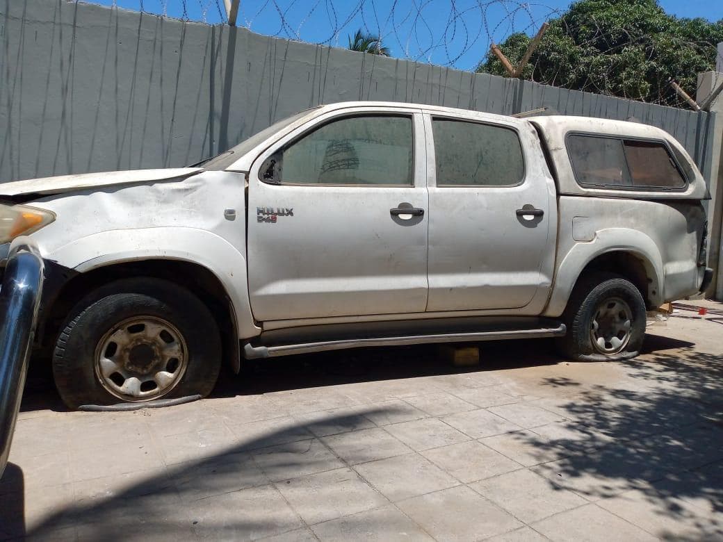 TOYOTA HILUX D4D · — imagem 3