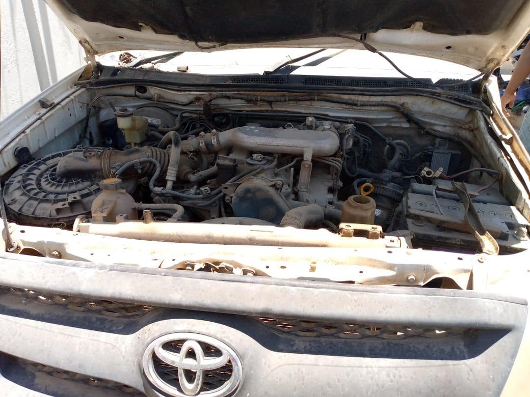TOYOTA HILUX D4D · — imagem 8