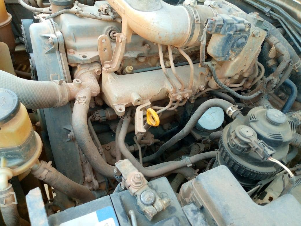 TOYOTA HILUX · — image 8