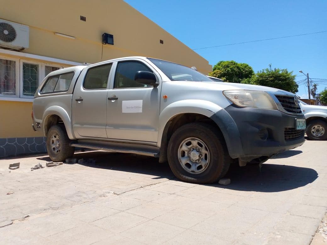 TOYOTA HILUX · — image 2