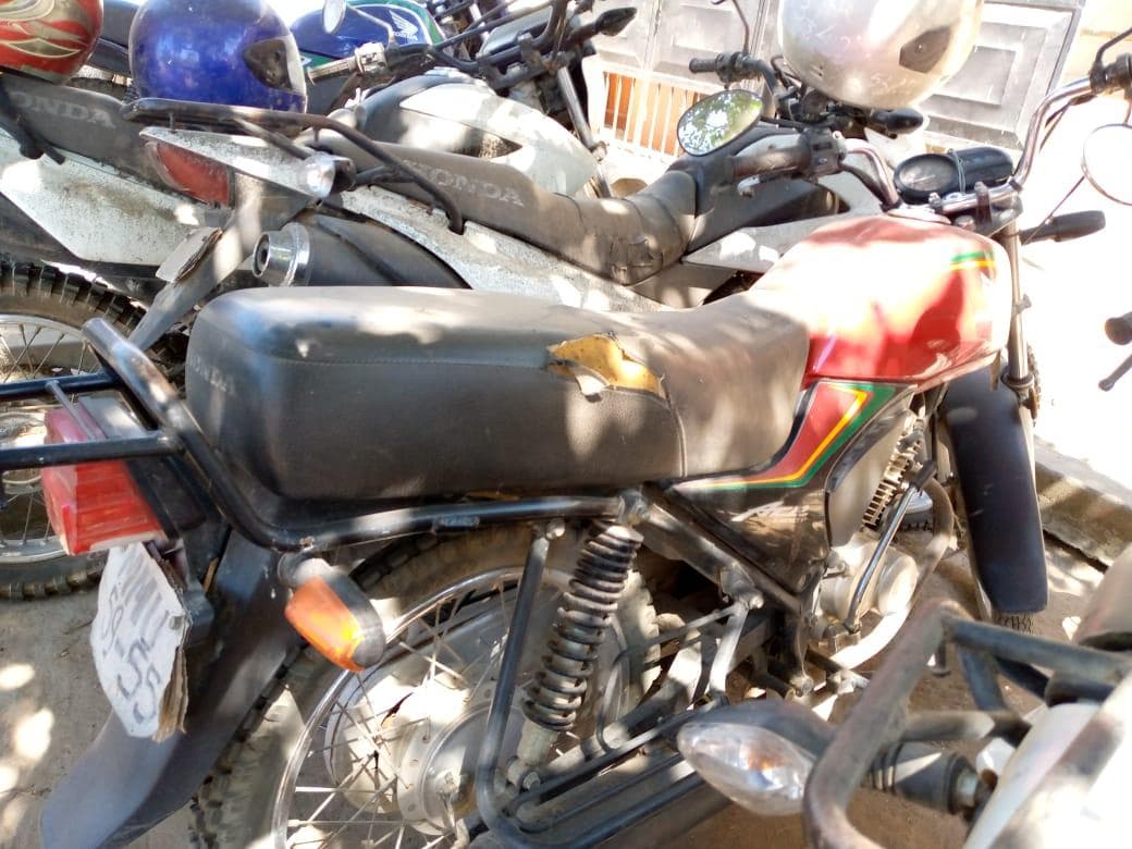 Honda CB125-D · — imagen 2