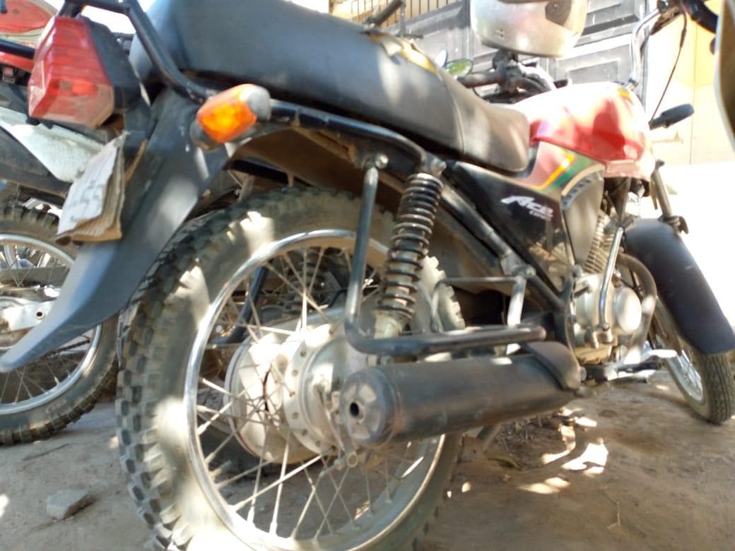 Honda CB125-D ·