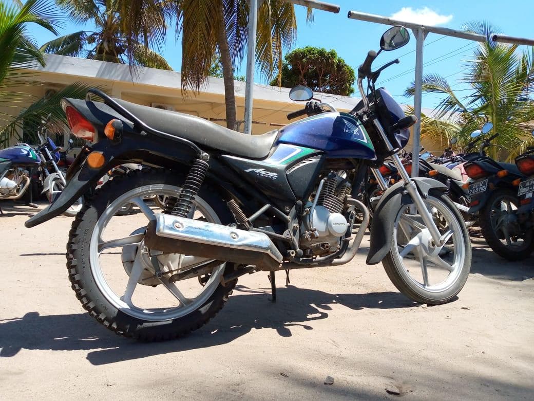 Honda CB125-D · — imagen 4