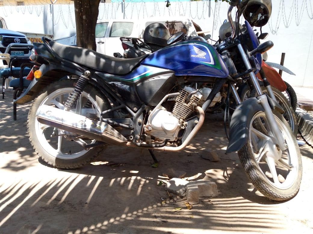 Honda CB125-D · — imagen 4