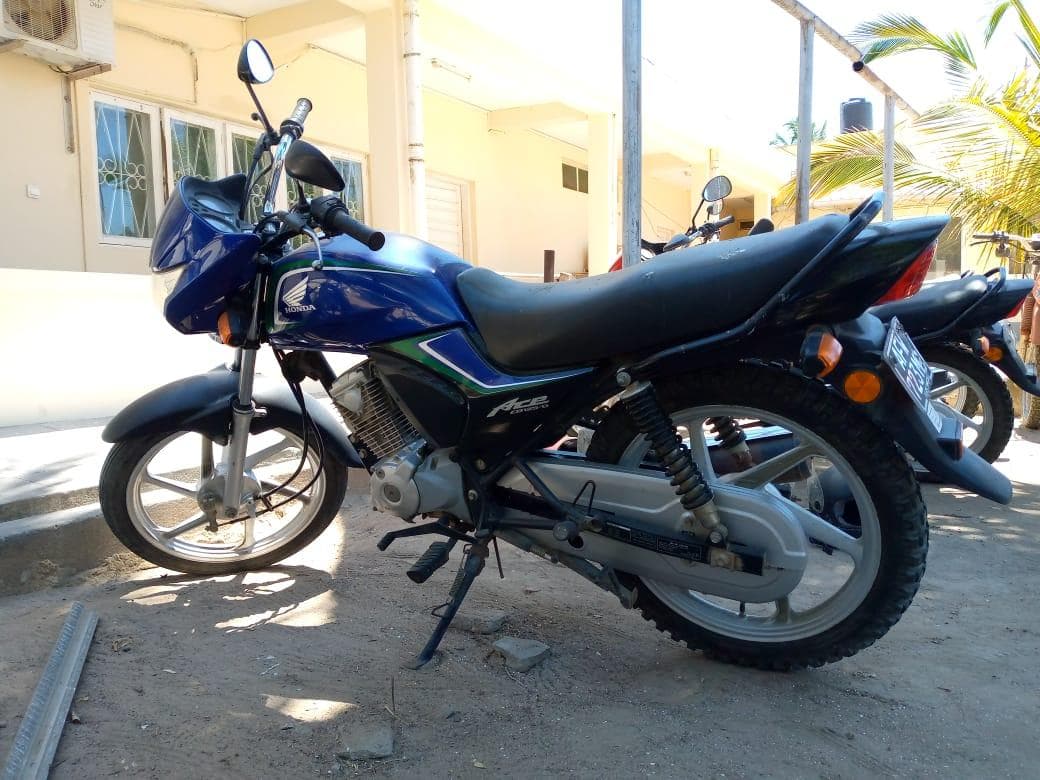 Honda CB125-D · — imagem 3
