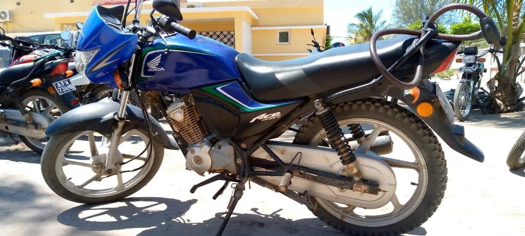 Honda CB125-D · — imagen 2