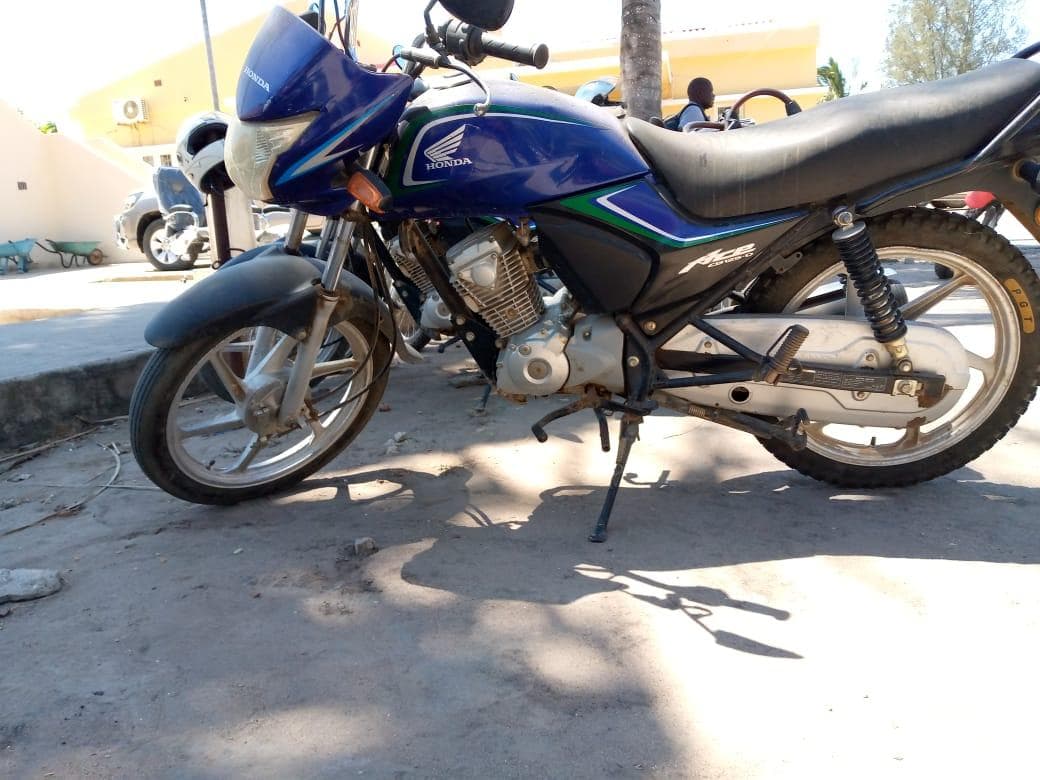Honda CB125-D ·