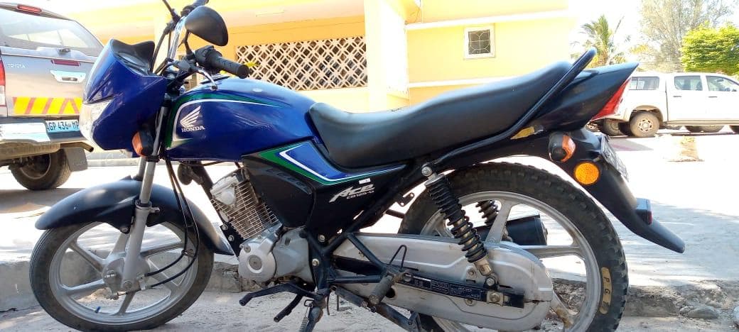 Honda CB125-D · — imagen 3