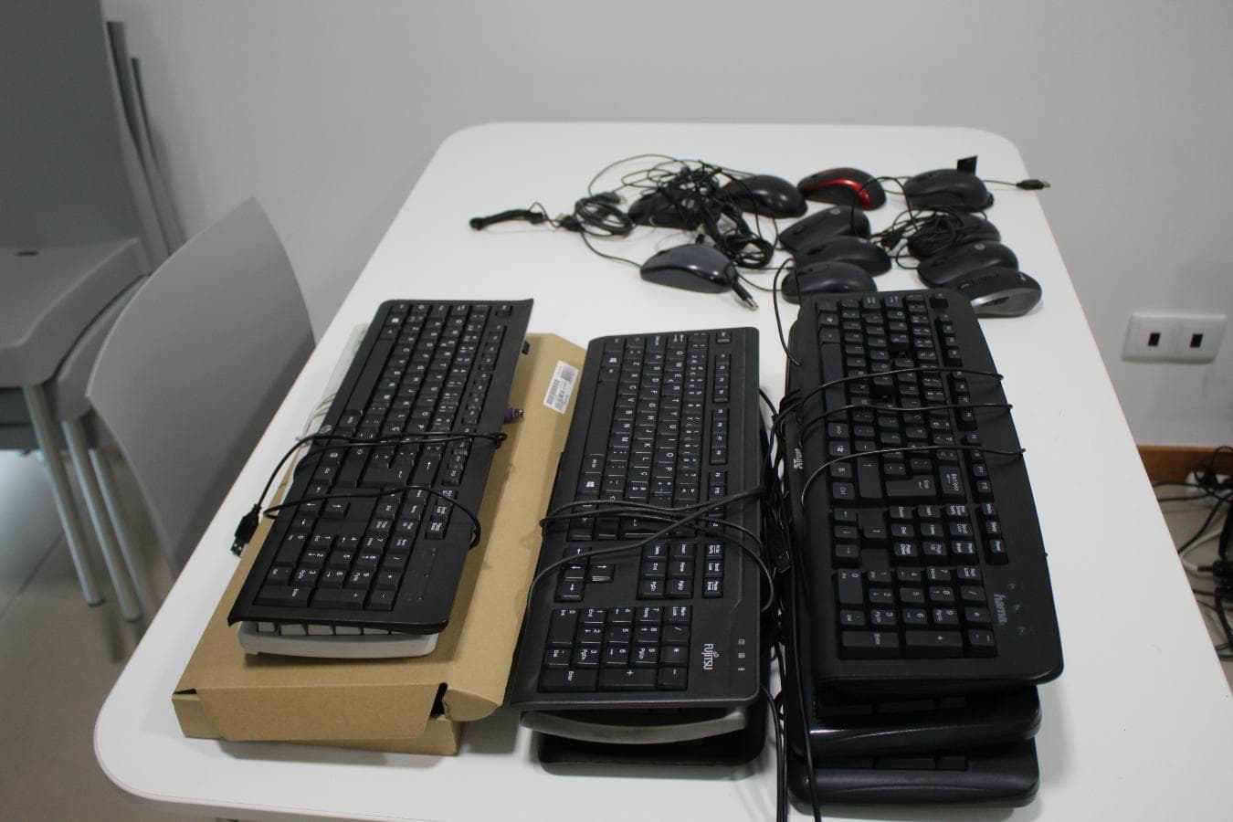 Material Diverso e Equipamento de Escritório — imagem 3