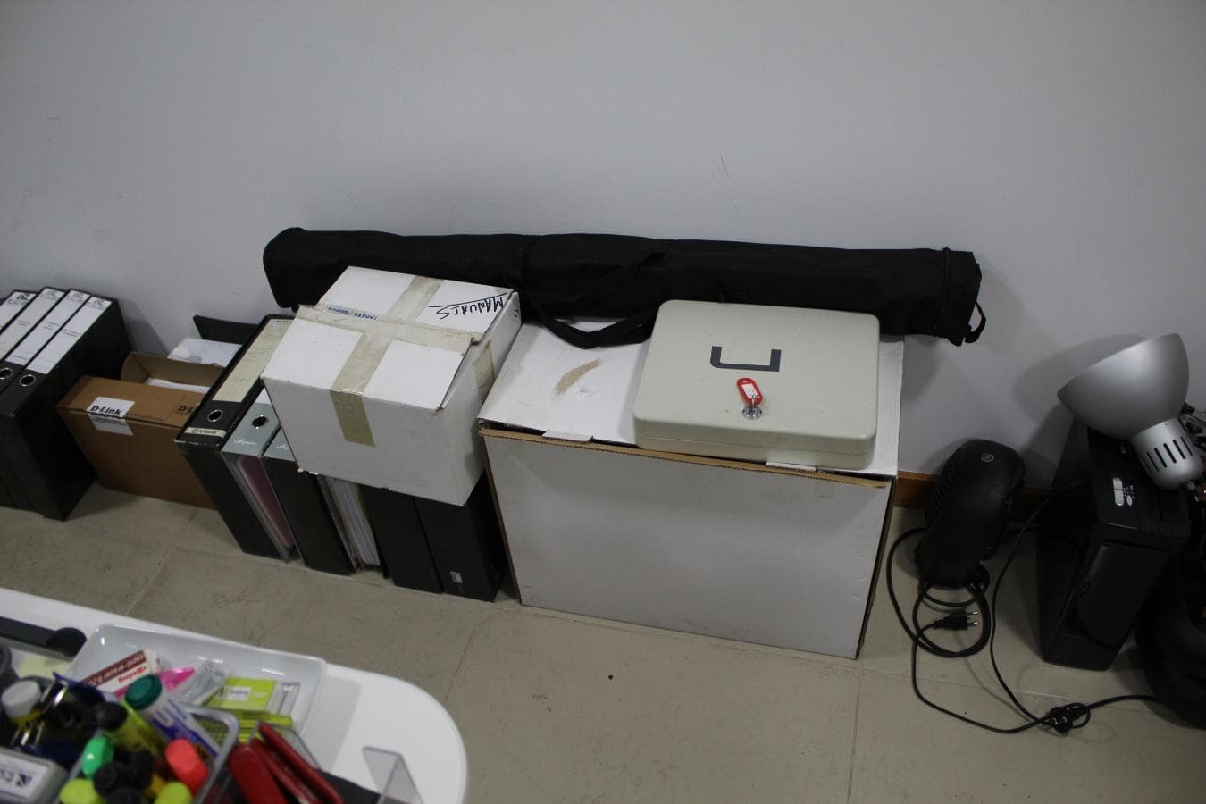 Material Diverso e Equipamento de Escritório — imagem 8