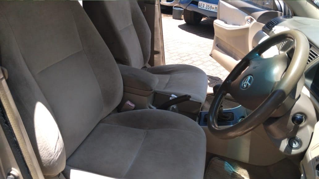 Toyota Fielder · — image 2