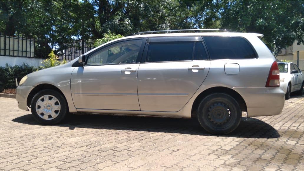 Toyota Fielder · — image 8