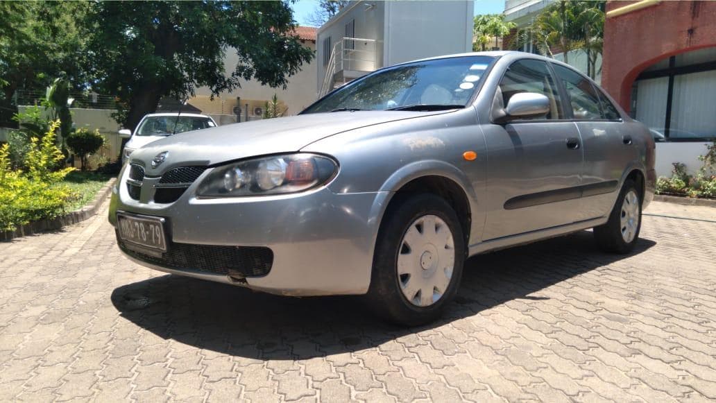Nissan Almera ·