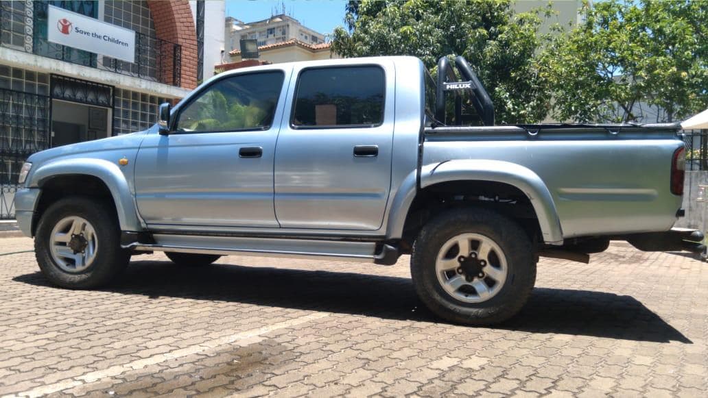 Toyota Hilux · — image 7