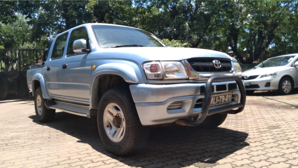 Toyota Hilux ·